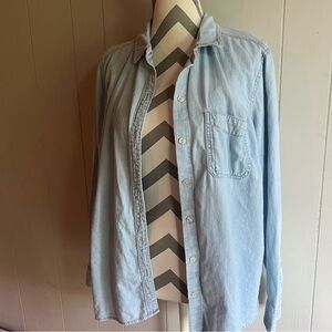 Old Navy Light Blue Button-Up Shirt